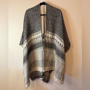 Cozy Gray and Cream Patterned Split-Front Poncho - One Size